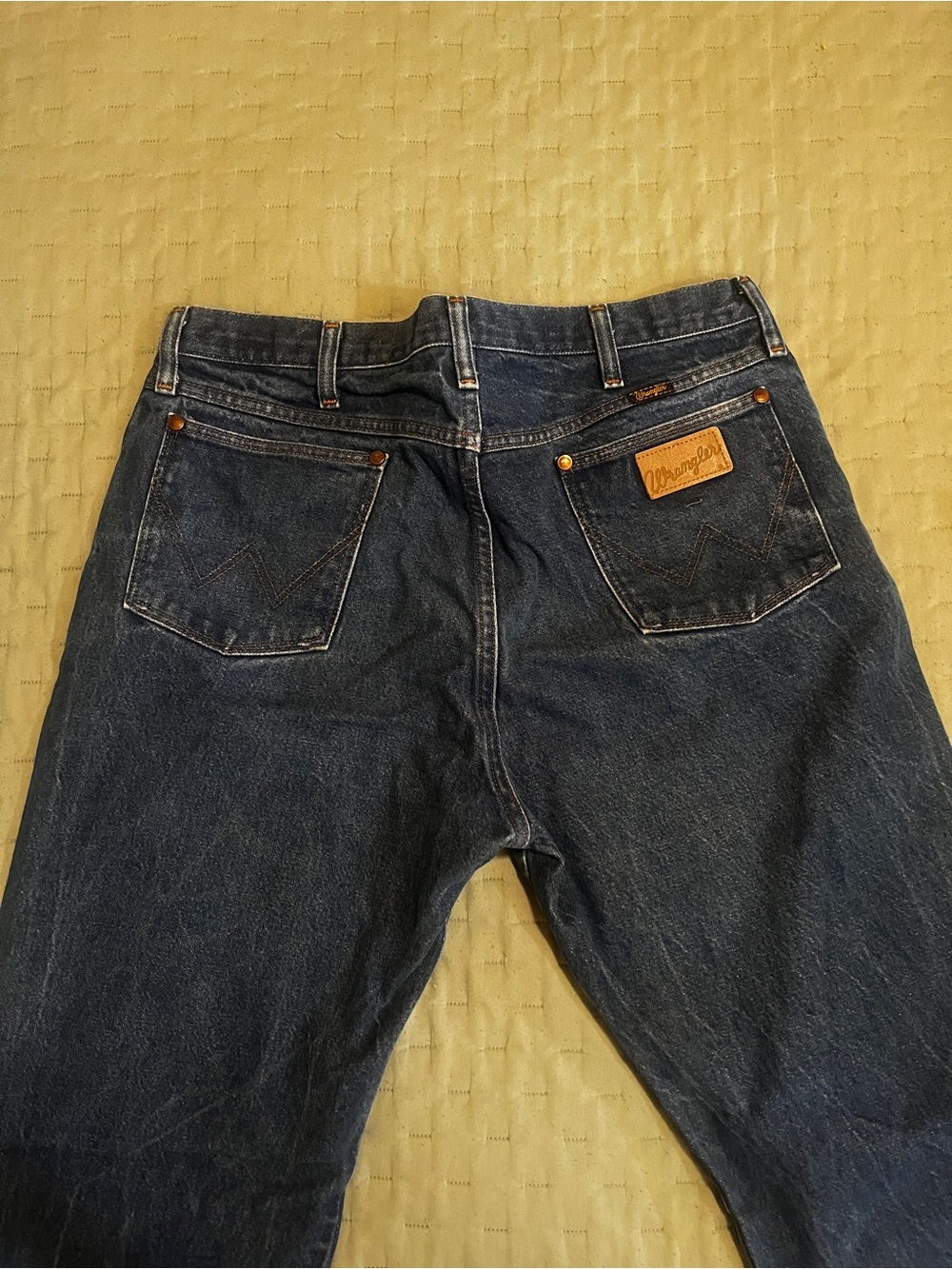 Wrangler Men's Dark Blue Relaxed Fit Jeans